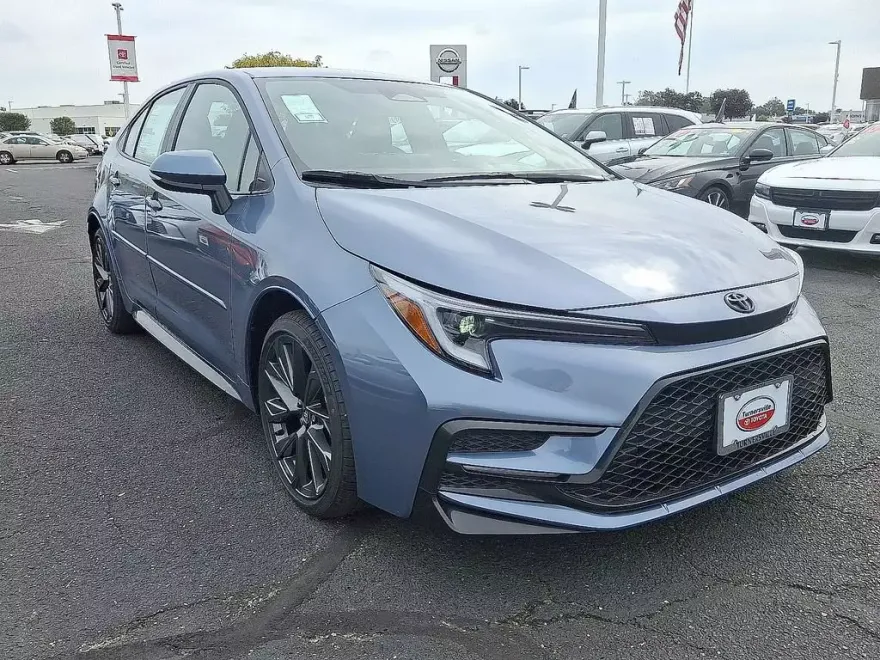 2025 Toyota Corolla SE photo 1