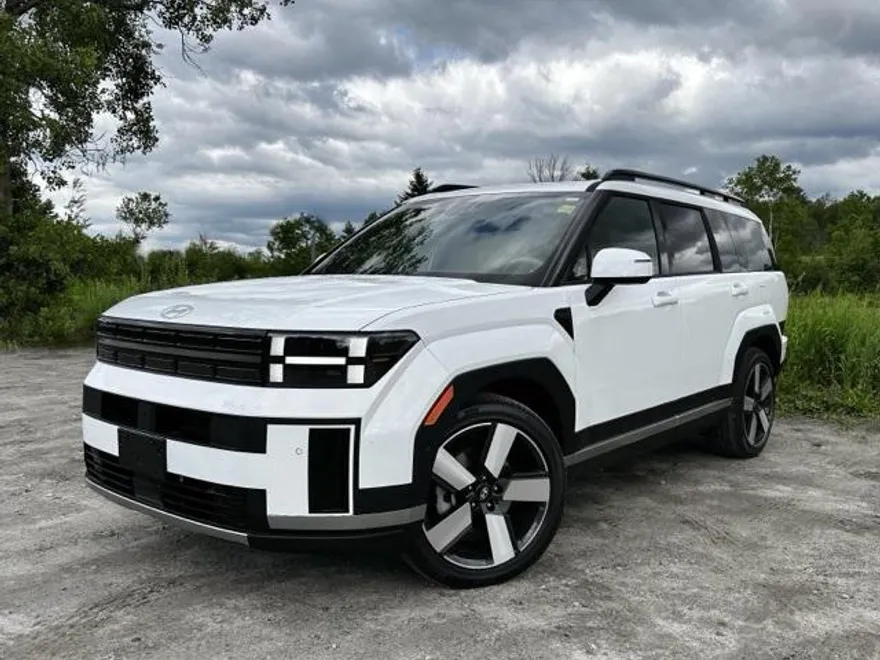 2025 Hyundai Santa Fe photo 1