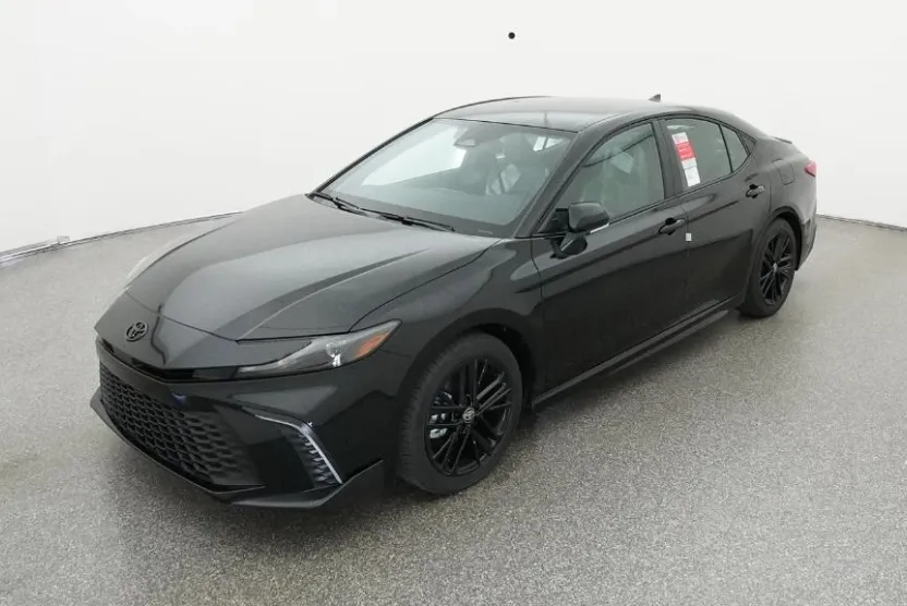 2026 Toyota Camry SE photo 1
