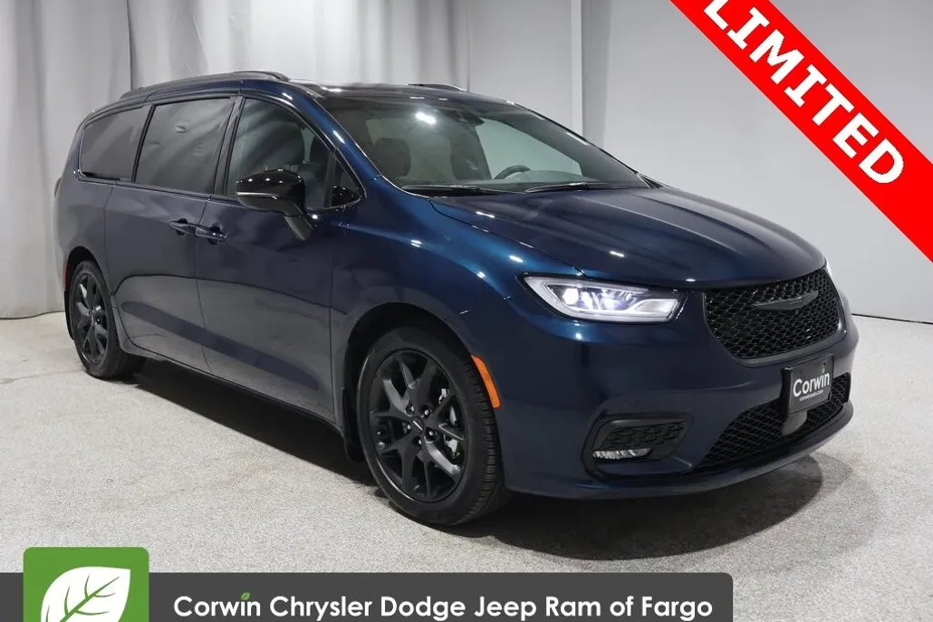 2024 Chrysler Pacifica Limited photo 1