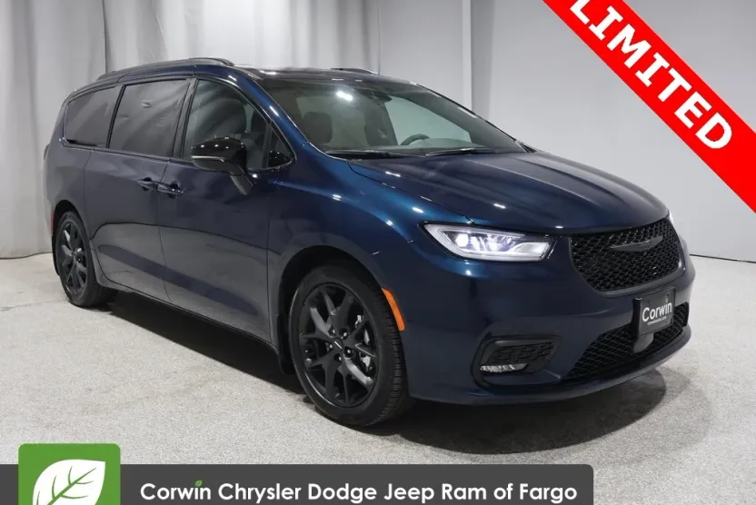 2024 Chrysler Pacifica Limited photo 1