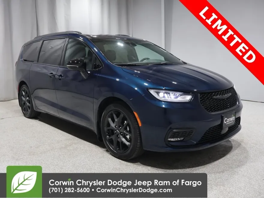 2024 Chrysler Pacifica Limited photo 1