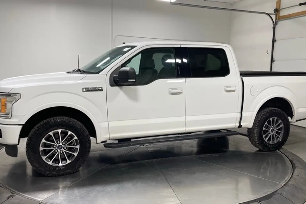 2020 Ford F-150 XLT photo 1