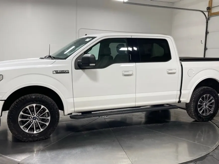 2020 Ford F-150 XLT photo 1