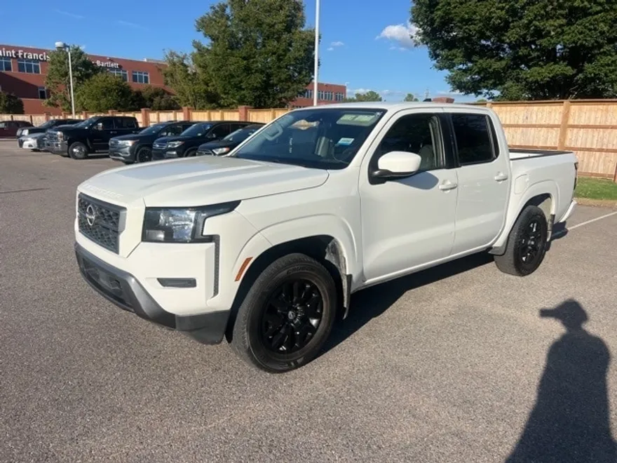 2022 Nissan Frontier SV photo 1