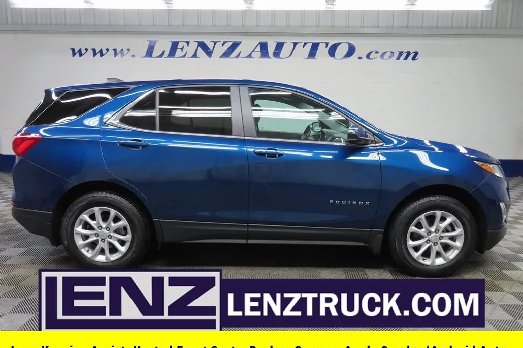 2021 Chevrolet Equinox LT photo 1