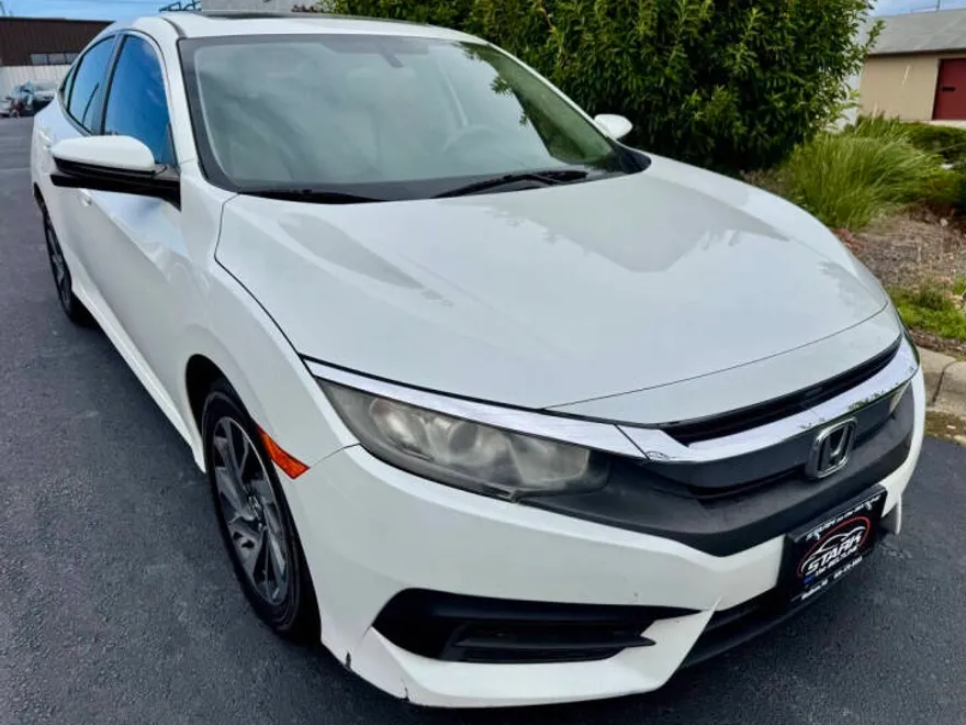 2017 Honda Civic EX photo 1