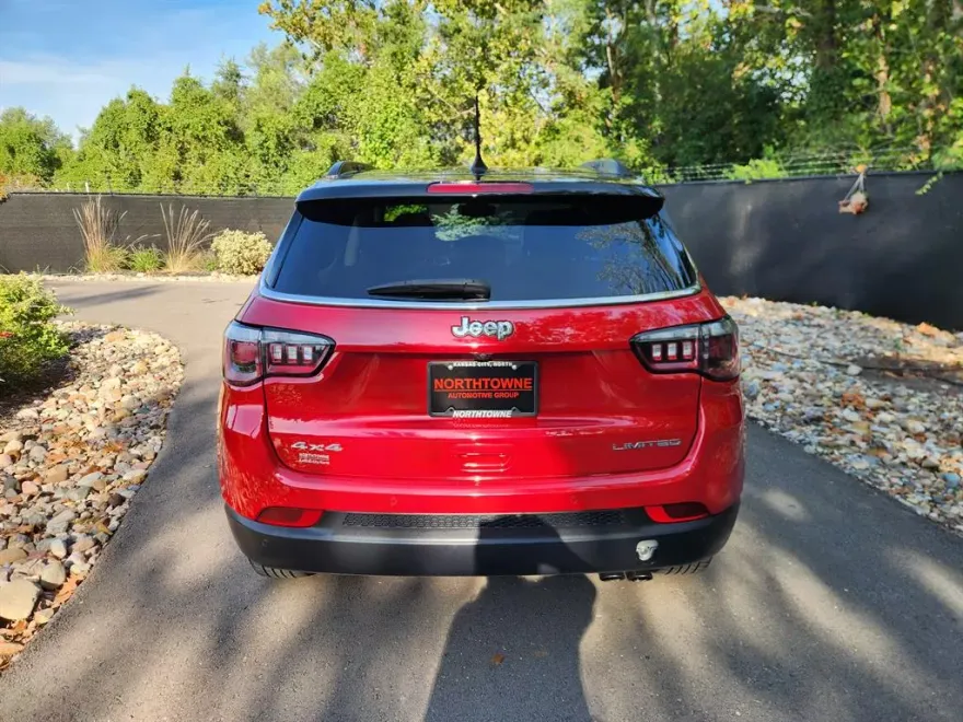 2018 Jeep Compass Limited photo 1