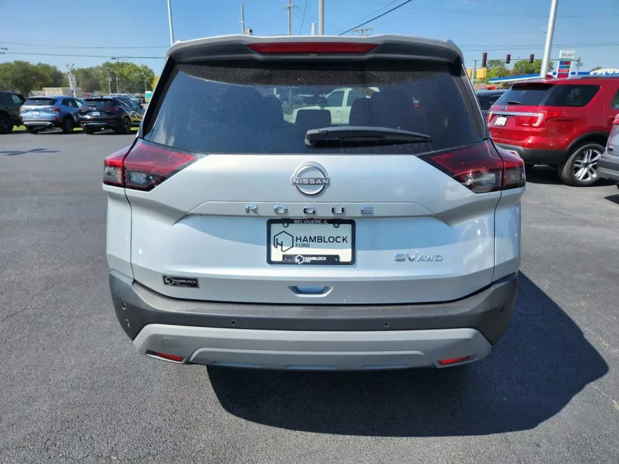 2023 Nissan Rogue SV photo 1