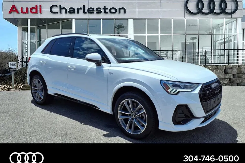2025 Audi Q3 S line Premium photo 1