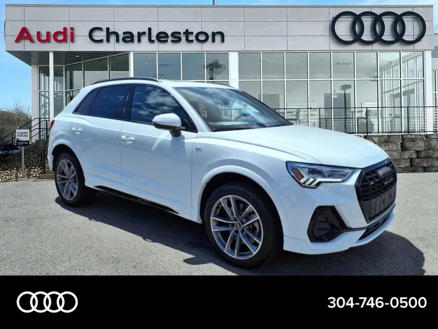 2025 Audi Q3 S line Premium photo 1