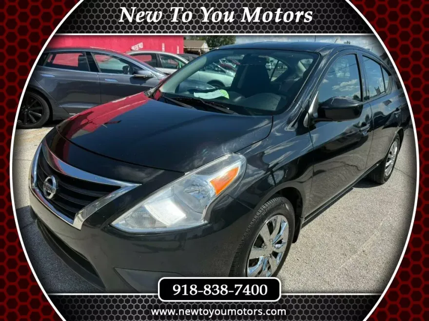 2018 Nissan Versa Sedan Plus photo 1