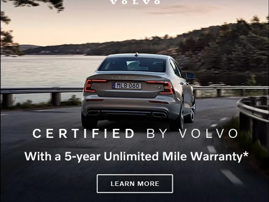 2023 Volvo XC40 Plus photo 1