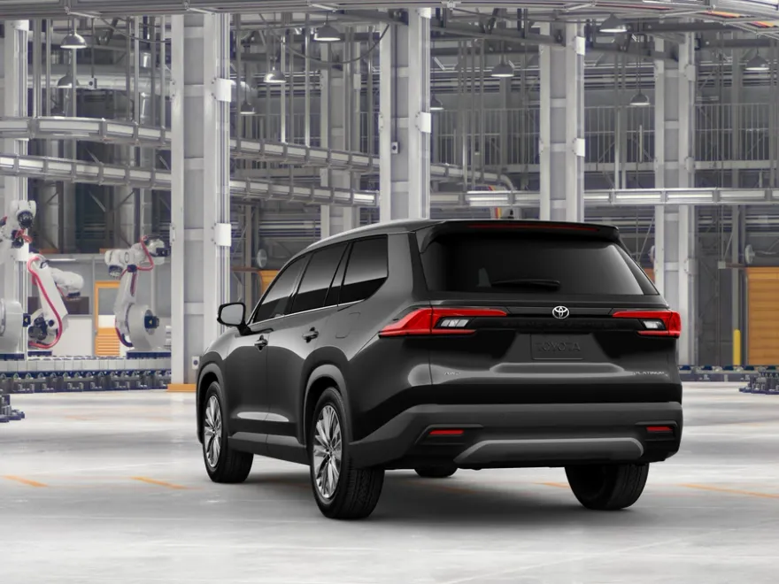 2025 Toyota Grand Highlander Platinum photo 1