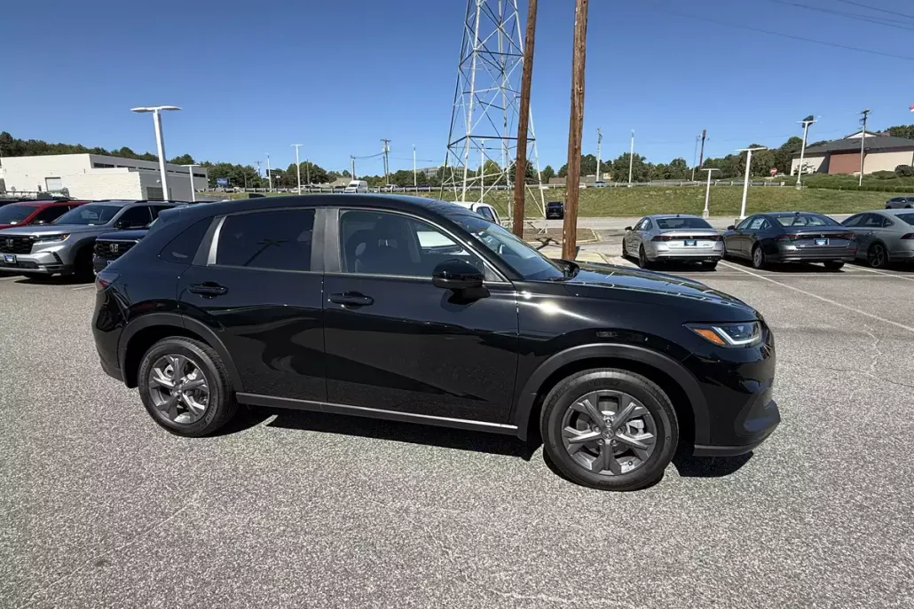 2026 Honda HR-V LX photo 1