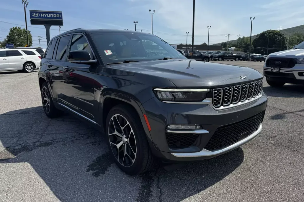 2022 Jeep Grand Cherokee Summit Reserve photo 1
