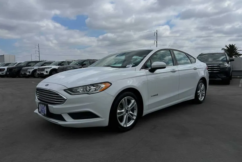 2018 Ford Fusion Hybrid S photo 1