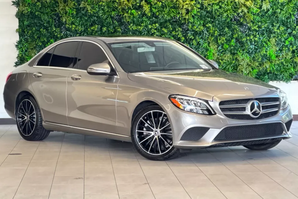 2019 Mercedes Benz C 300 photo 1