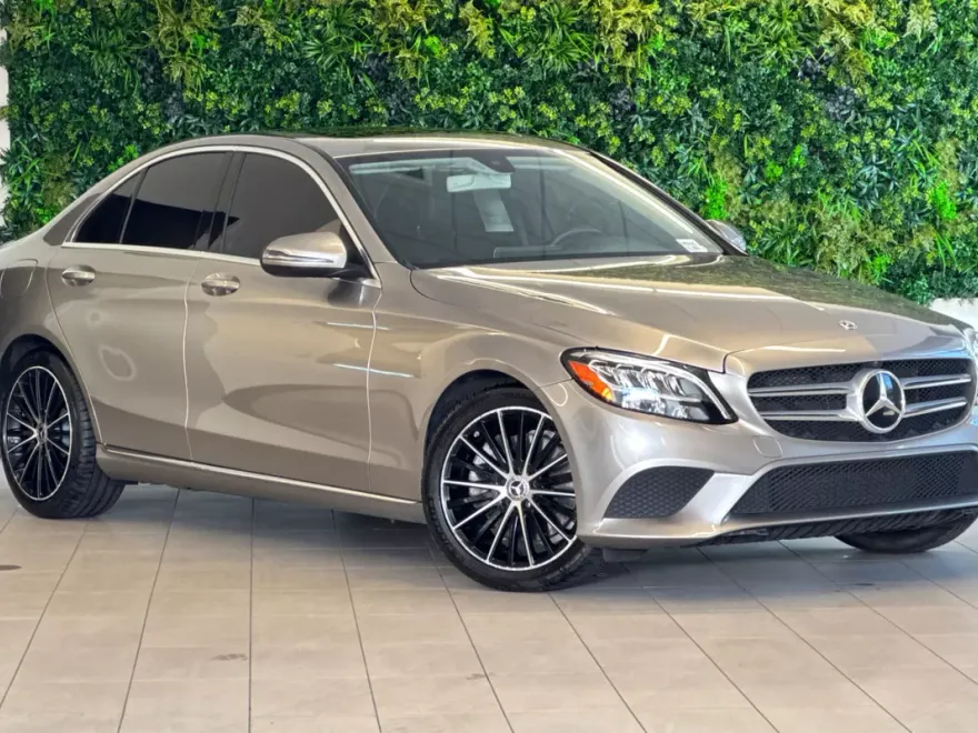 2019 Mercedes Benz C 300 photo 1