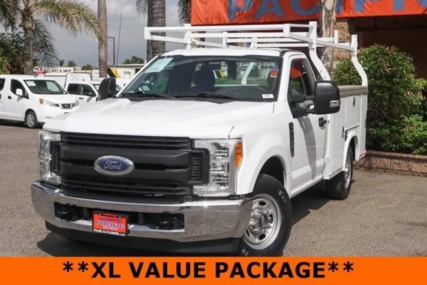 2017 Ford F-250 XL photo 1