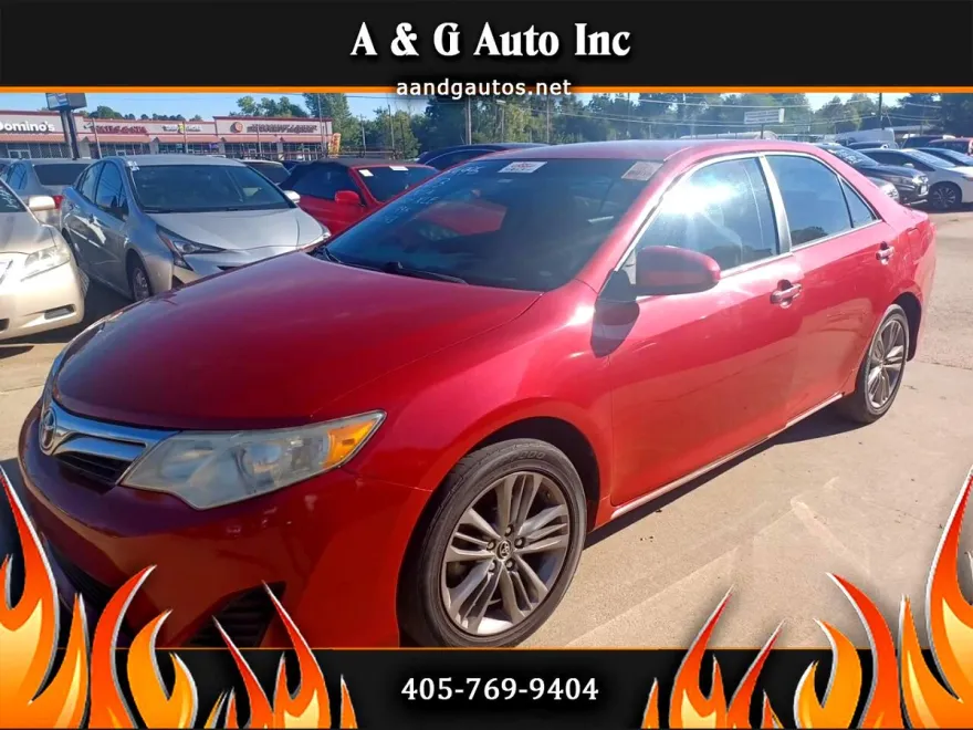 2013 Toyota Camry XLE photo 1