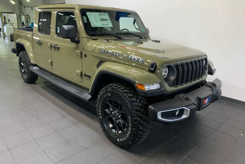 2025 Jeep Gladiator Sport photo 1