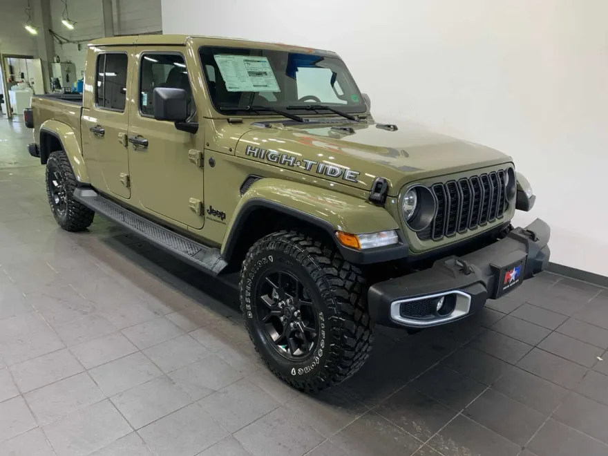 2025 Jeep Gladiator Sport photo 1