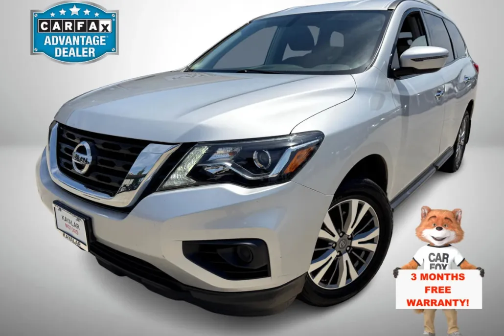 2018 Nissan Pathfinder SE photo 1