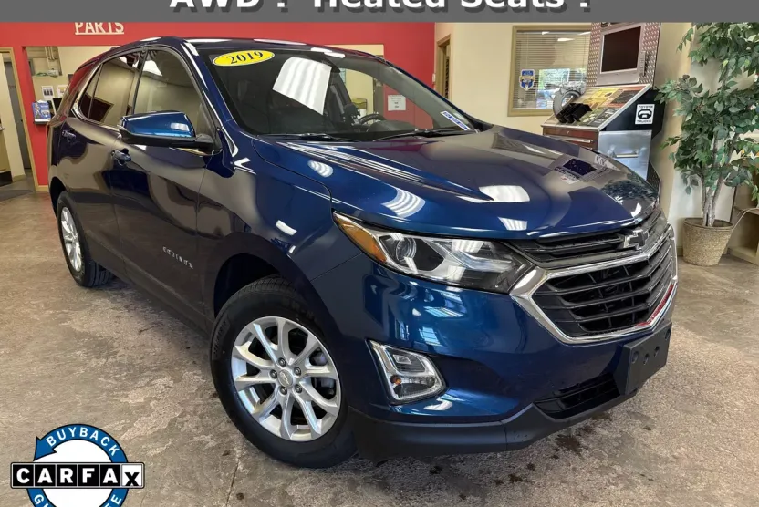 2019 Chevrolet Equinox LT photo 1