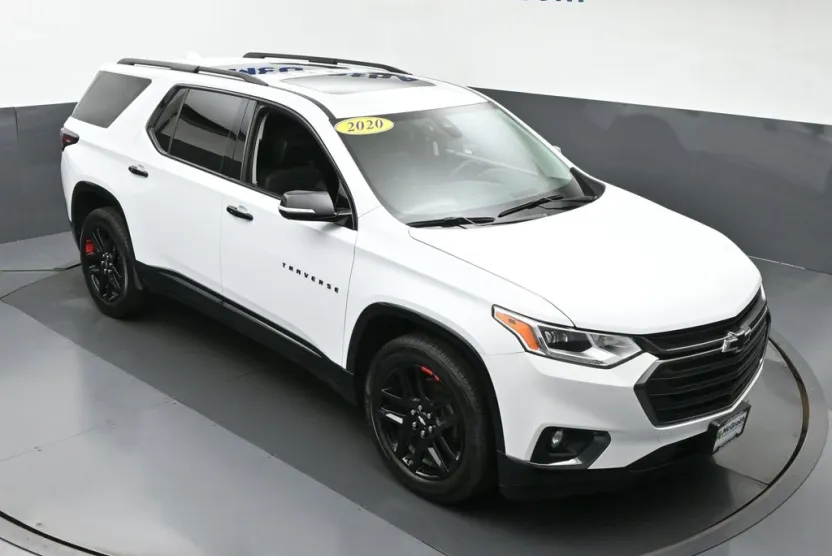 2020 Chevrolet Traverse Premier photo 1