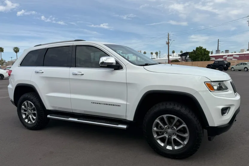 2015 Jeep Grand Cherokee Limited photo 1