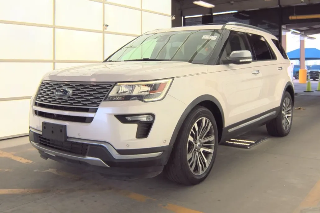 2018 Ford Explorer Platinum photo 1