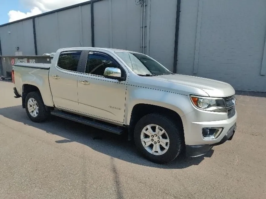 2017 Chevrolet Colorado LT photo 1