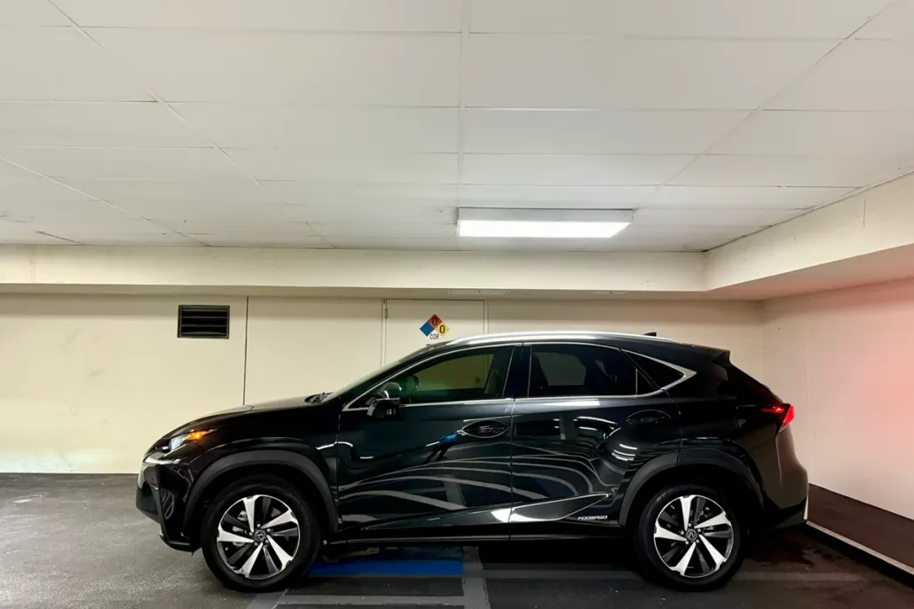 2021 Lexus NX 300h Premium photo 1