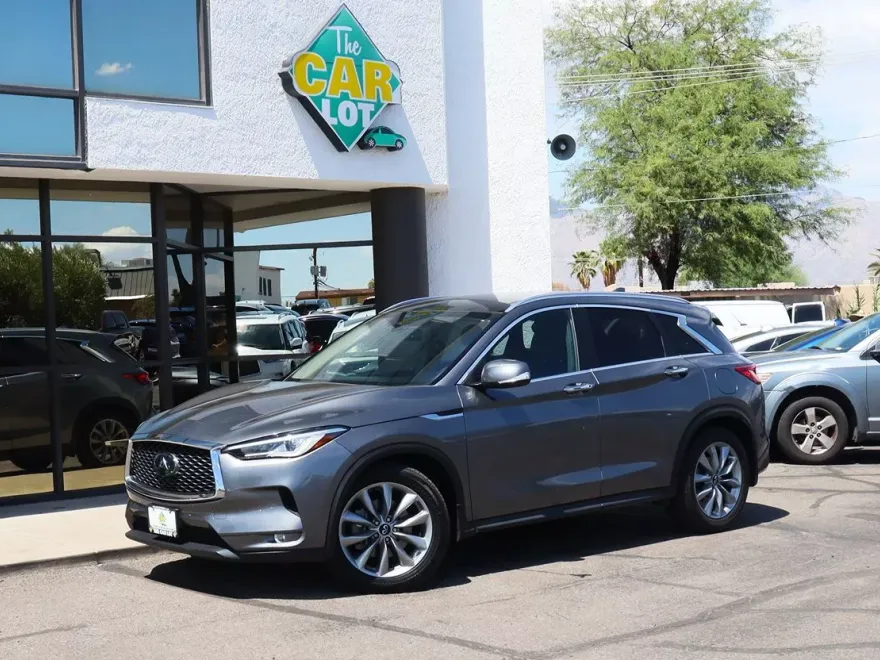 2021 Infiniti QX50 Luxe photo 1