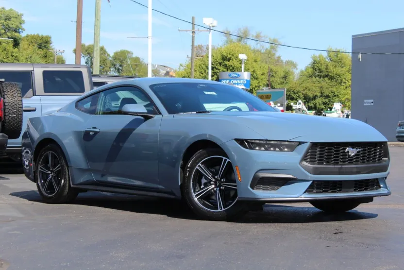 2025 Ford Mustang GT Premium photo 1