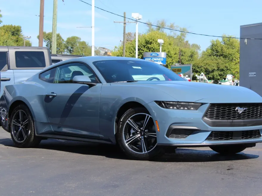 2025 Ford Mustang GT Premium photo 1