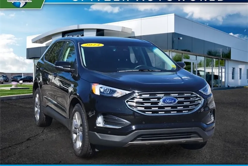2024 Ford Edge Titanium photo 1