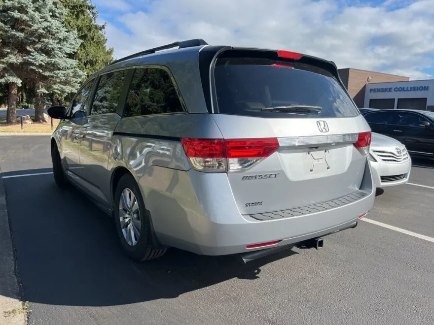 2016 Honda Odyssey EX-L photo 1