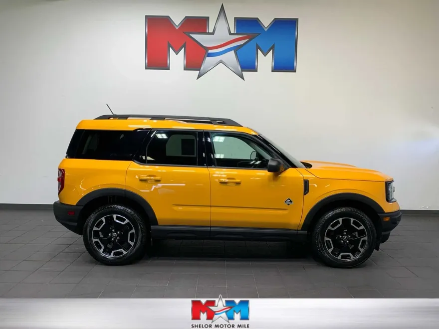2023 Ford Bronco Sport Outer Banks photo 1