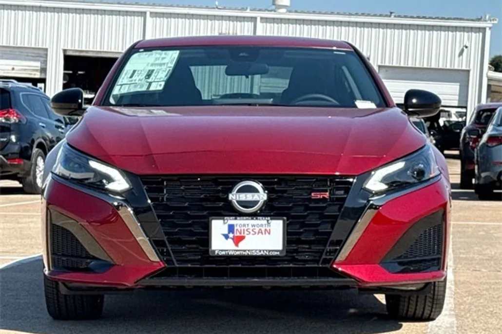 2025 Nissan Altima 2.5 SR photo 1
