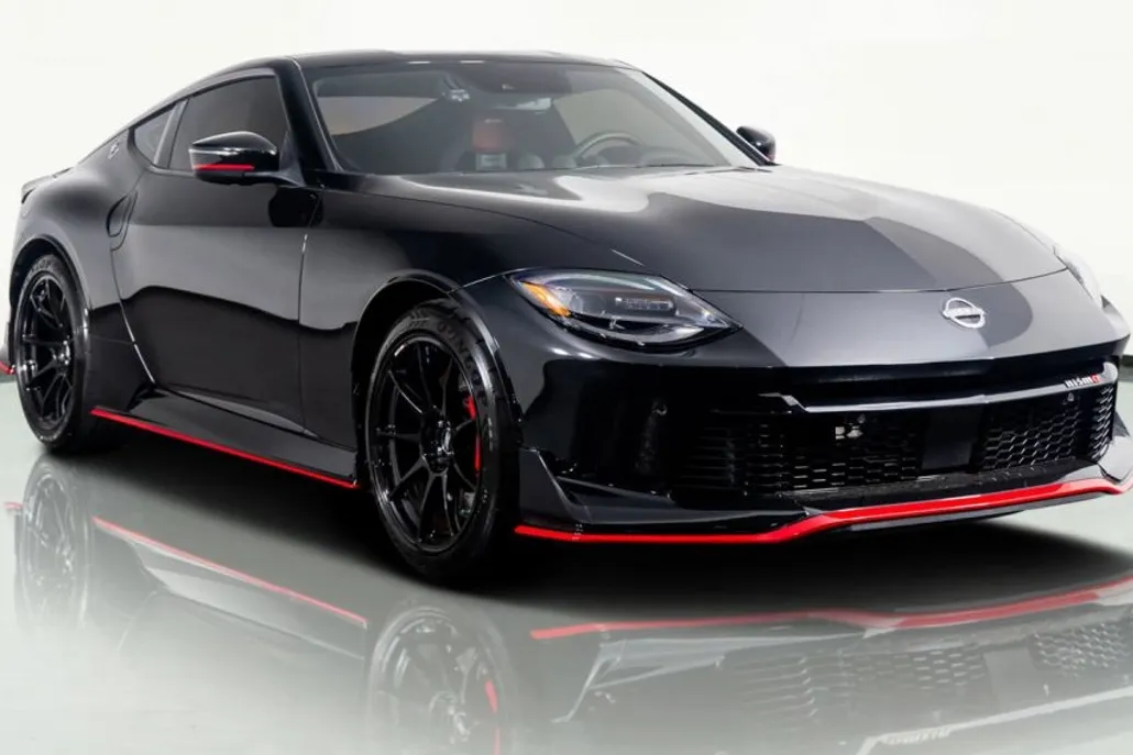 2024 Nissan Z Nismo photo 1