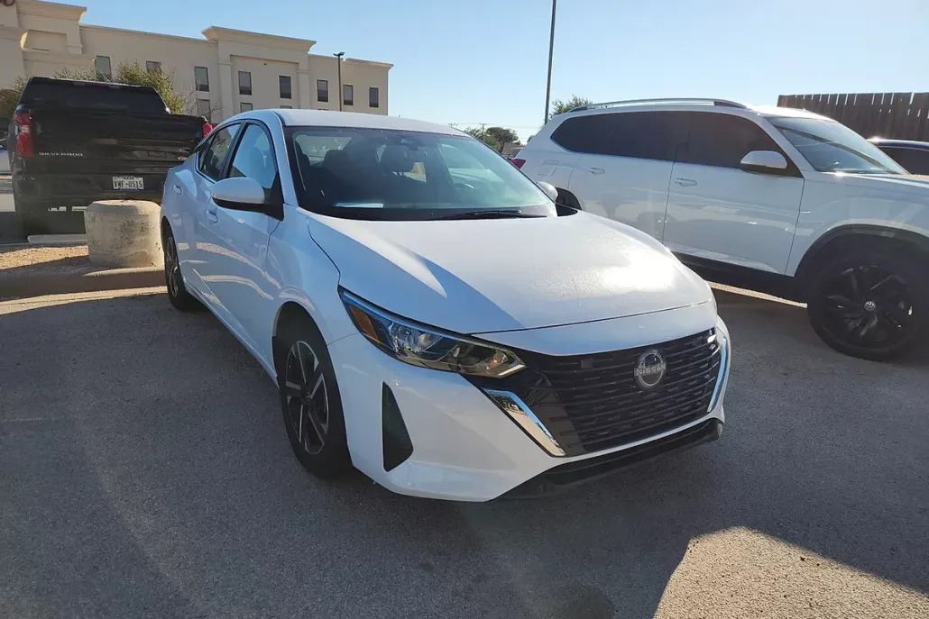 2024 Nissan Sentra SV photo 1