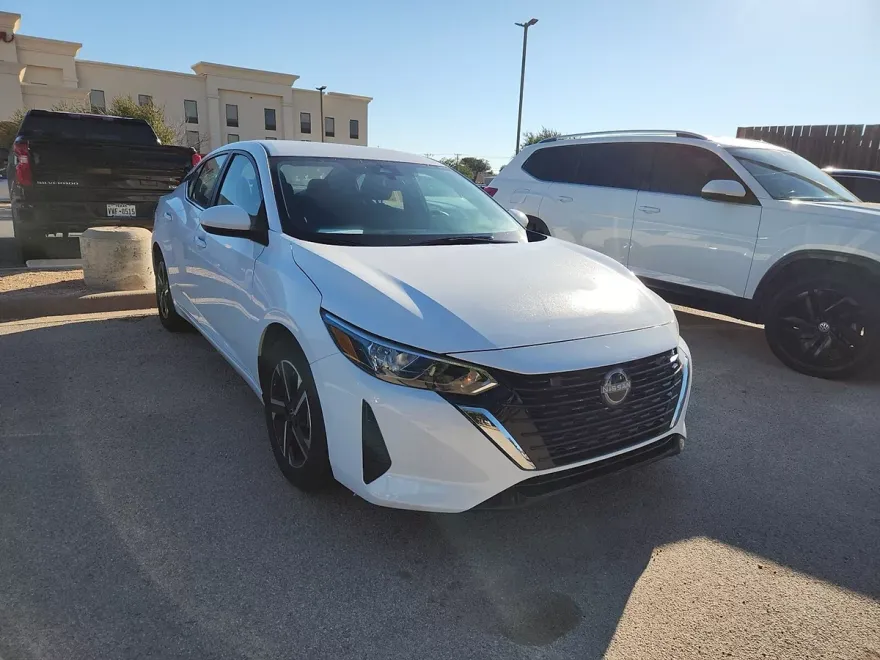 2024 Nissan Sentra SV photo 1