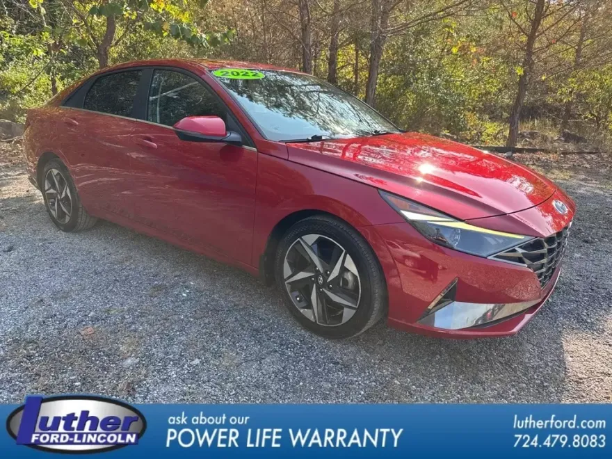 2022 Hyundai Elantra SEL photo 1