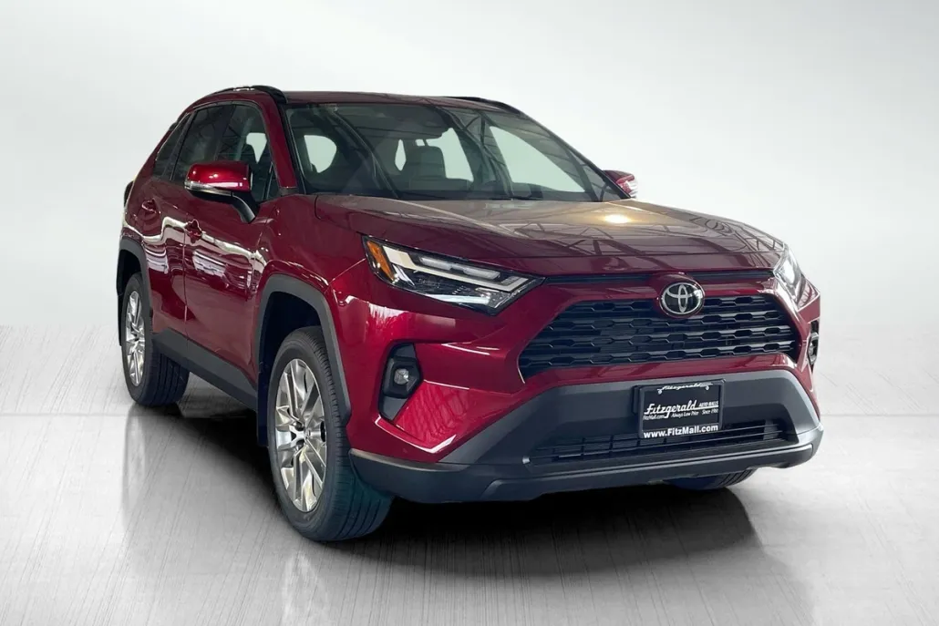 2025 Toyota RAV4 XLE Premium photo 1