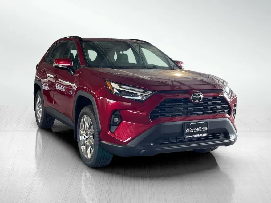 2025 Toyota RAV4 XLE Premium photo 1