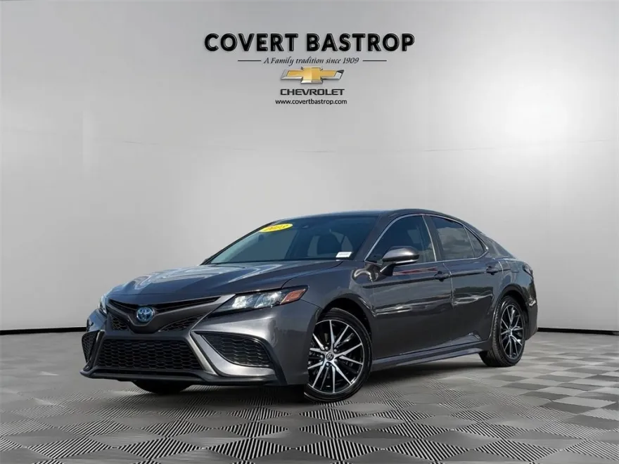 2023 Toyota Camry Hybrid SE photo 1