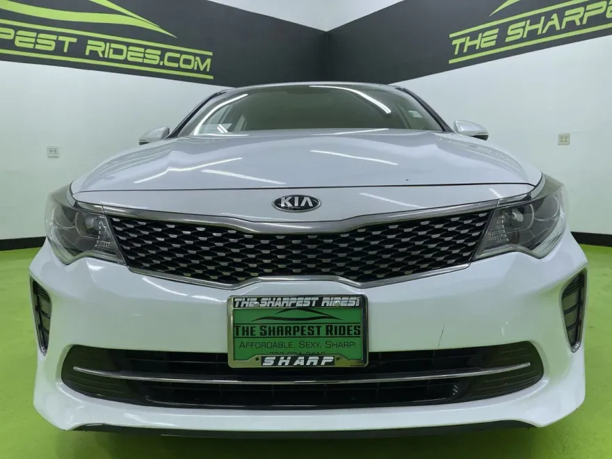 2018 Kia Optima S photo 1