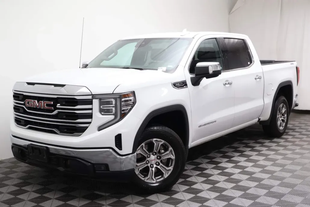 2024 Gmc Sierra 1500 SLT photo 1
